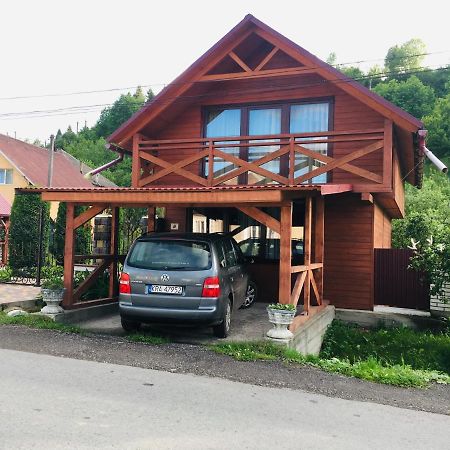 У Люби Huklyvyy 외부 사진
